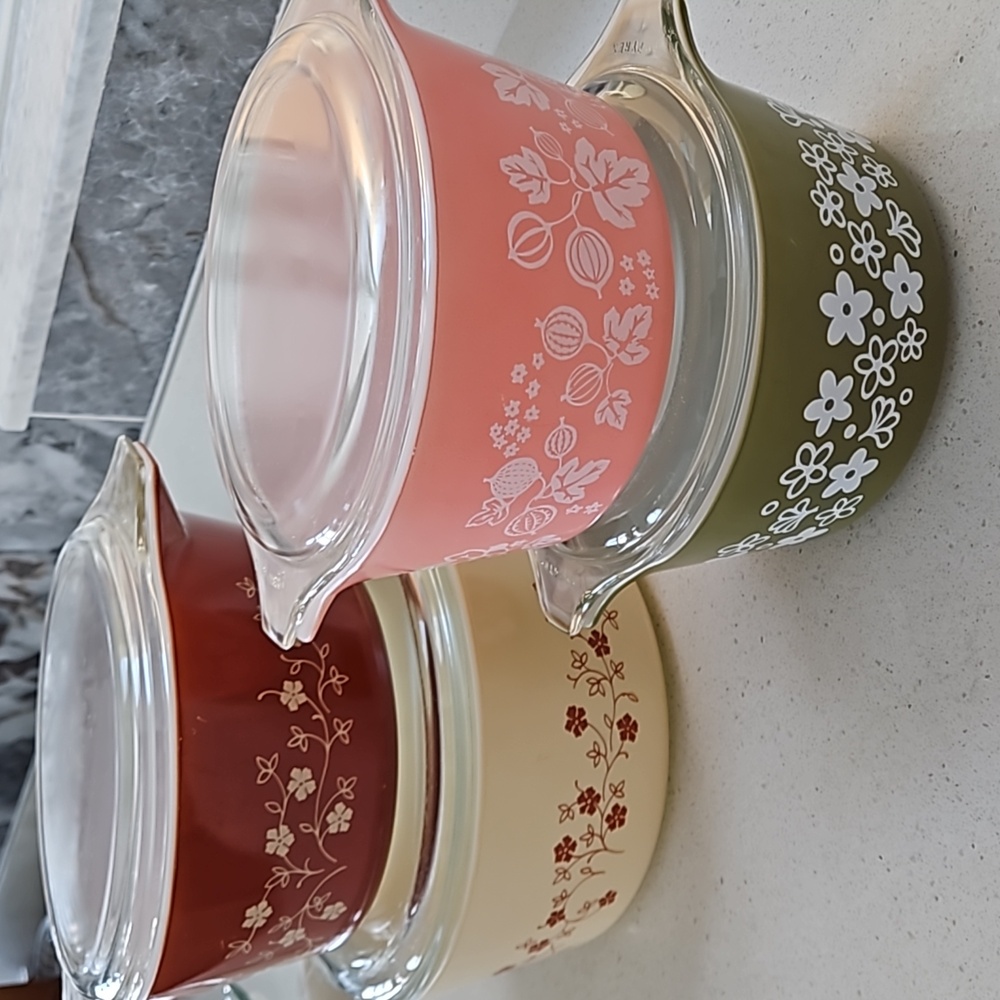 Vintage Pyrex Casserole with A lid Price $50 Per Set